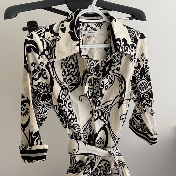 Zara buttoned up 3/4 sleeve dress - Picture 2 of 3